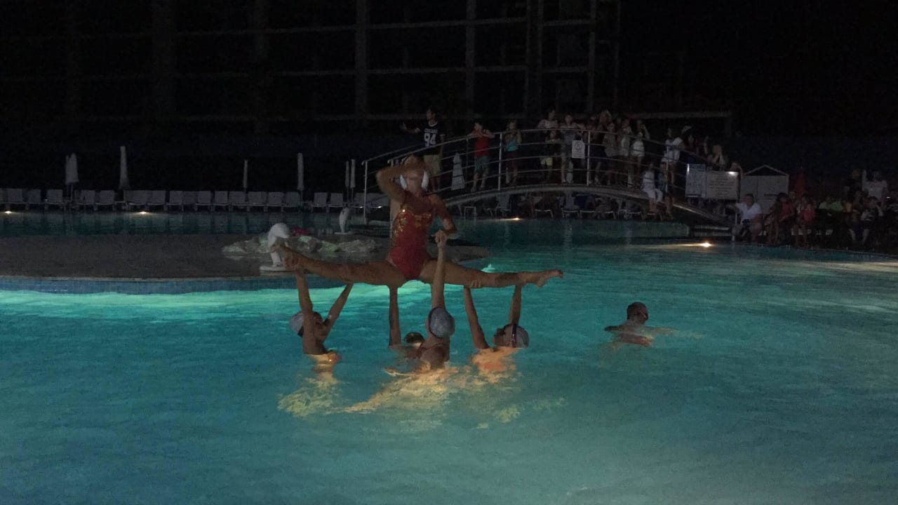 Eine tolle Abendveranstaltung in der Poolanlage!!! Cenger Beach Resort & Spa