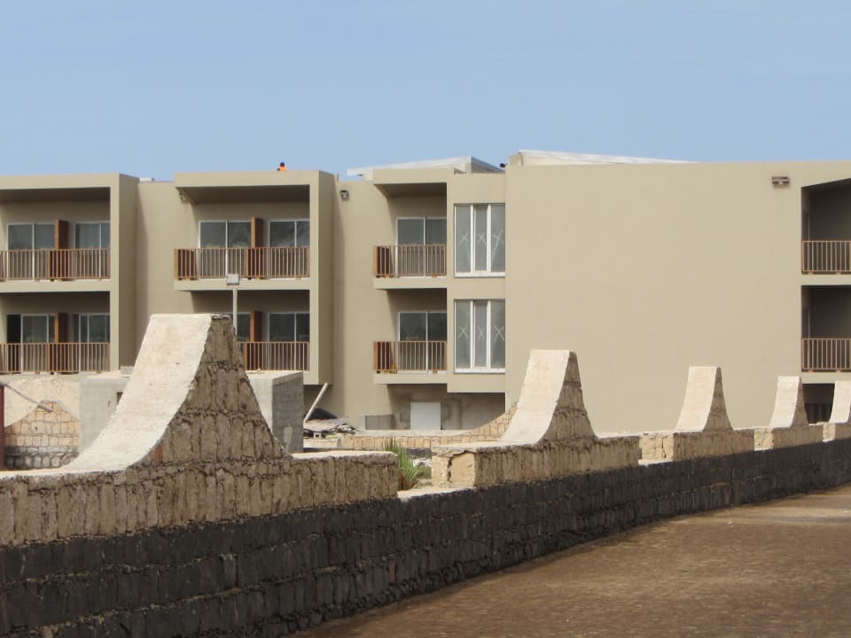 Teil des Gebäudes Oasis Salinas Sea