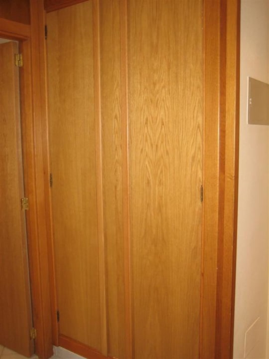 2. Schrank im Vorraum Hipotels Bahia Grande