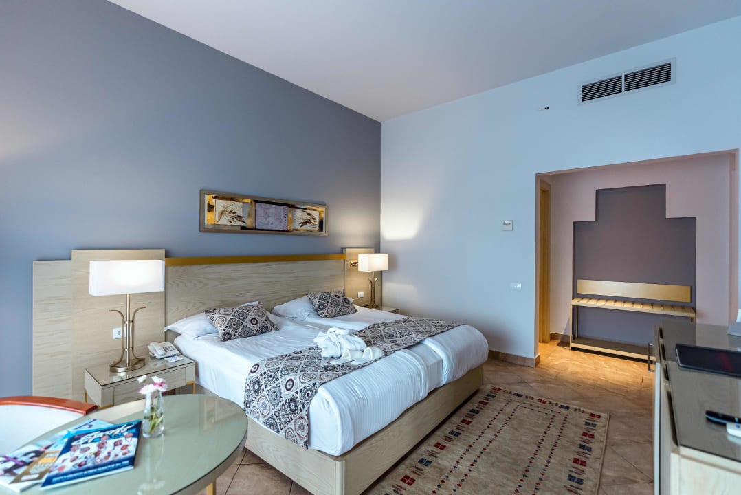 Zimmer Swiss Inn Pyramids Golf Resort