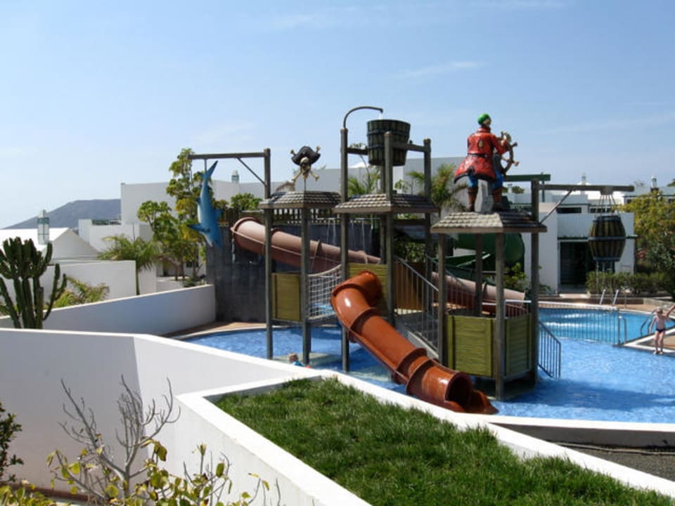 Basen/Brodzik nr 3 ze zjeżdżalniami  Caybeach Sun