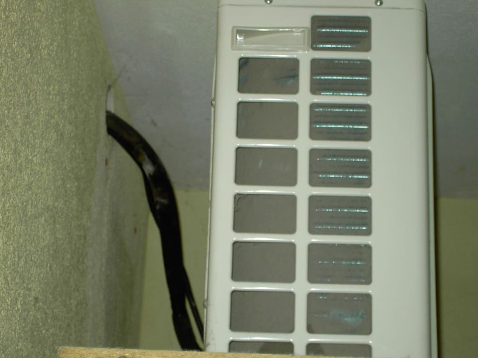 Kondenstor Klimaanlage vollgestaubt Hotel Ahornhof