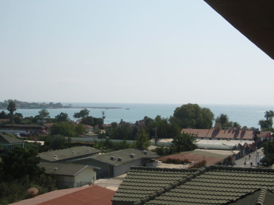 Vom Balkon nach rechts  zum Meer Hotel Side Star Park
