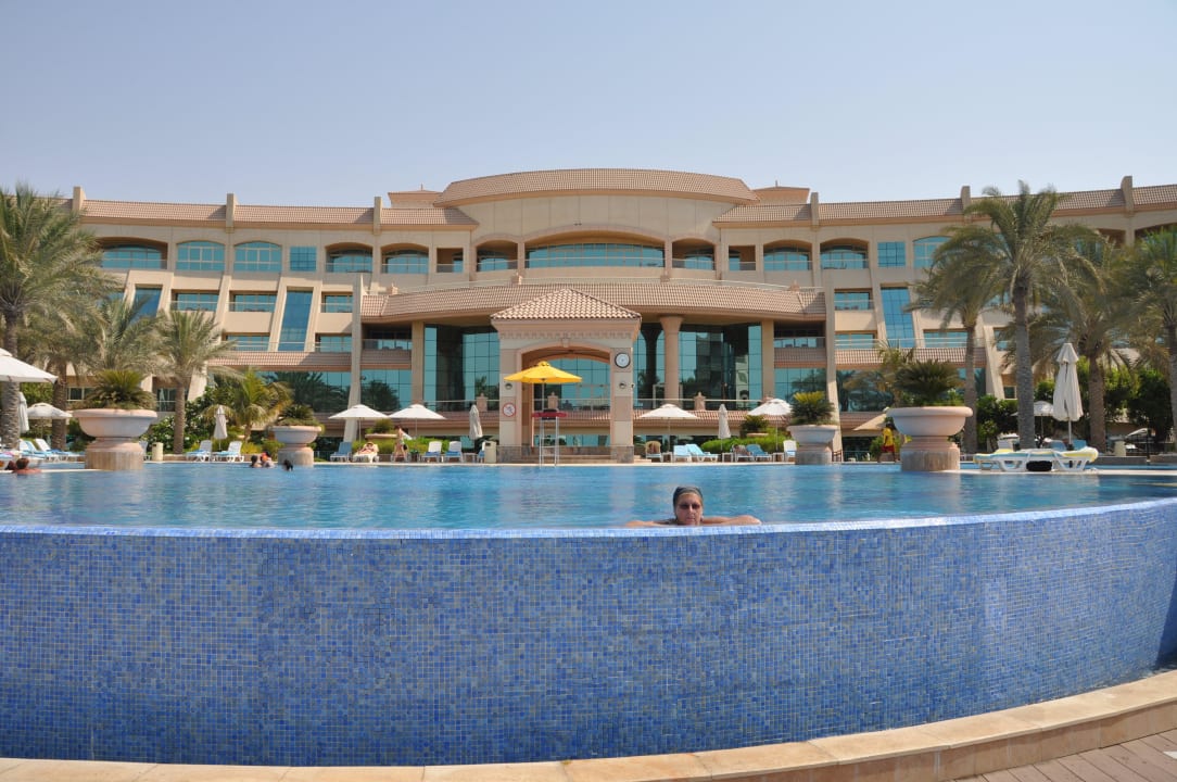 Pool  Al Raha Beach Resort & Spa