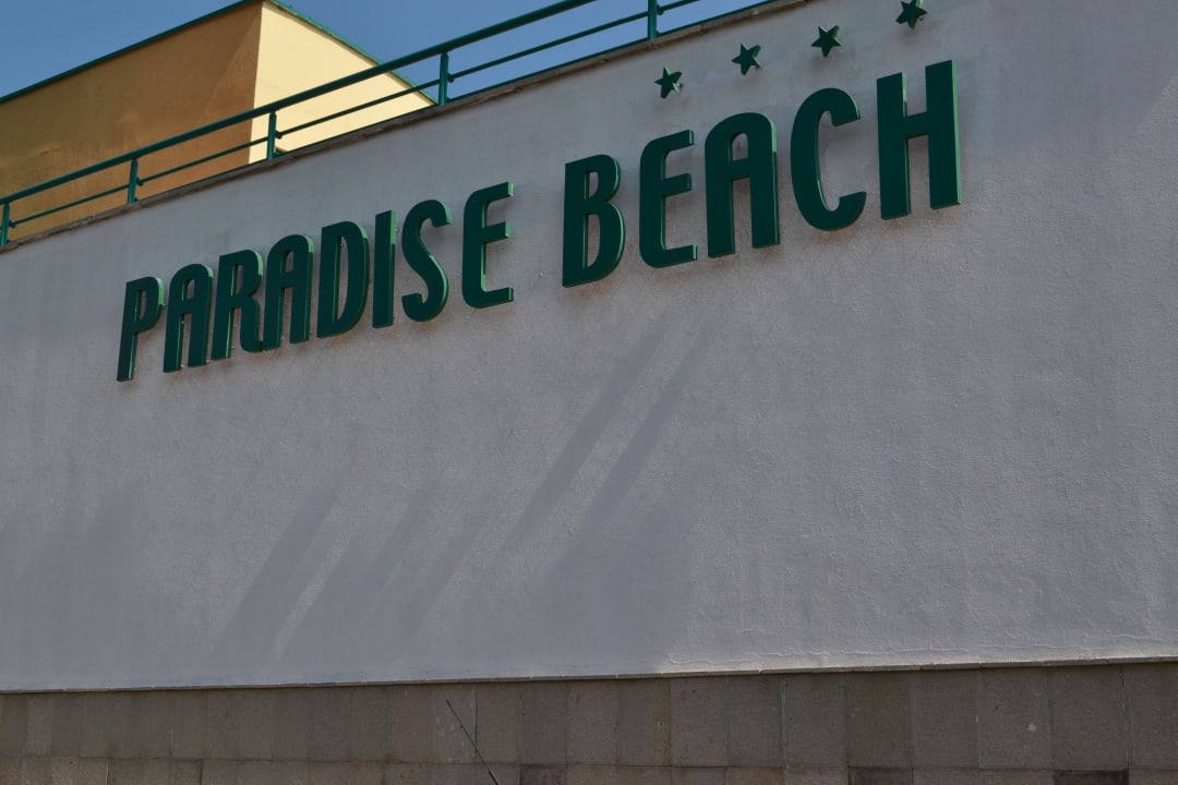 Hotel. Paradise Beach Hotel
