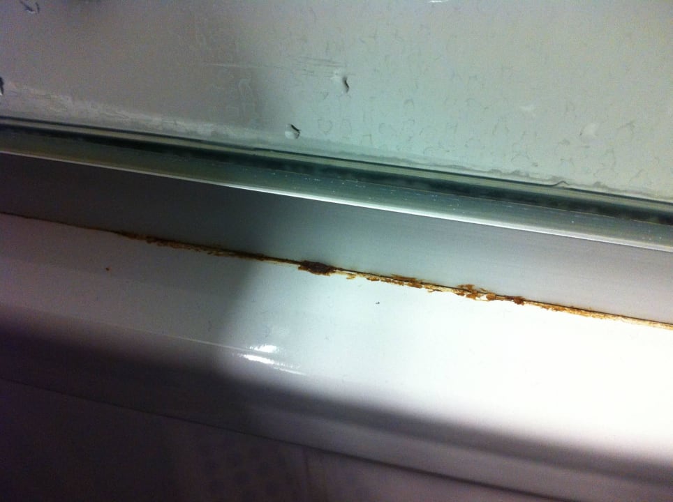 Dusche All In Red Thermenhotel