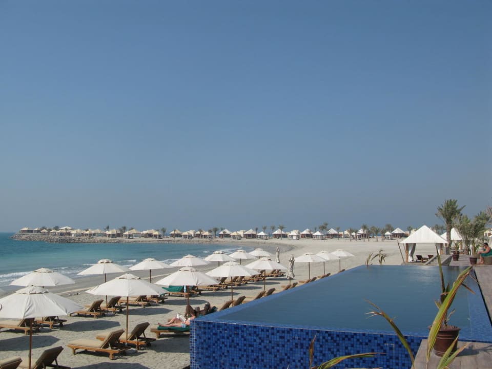 Beach Club Pool The Ritz-Carlton Ras Al Khaimah, Al Wadi Desert