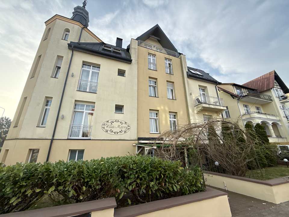 Außenansicht Villa Merry Spa & Wellness