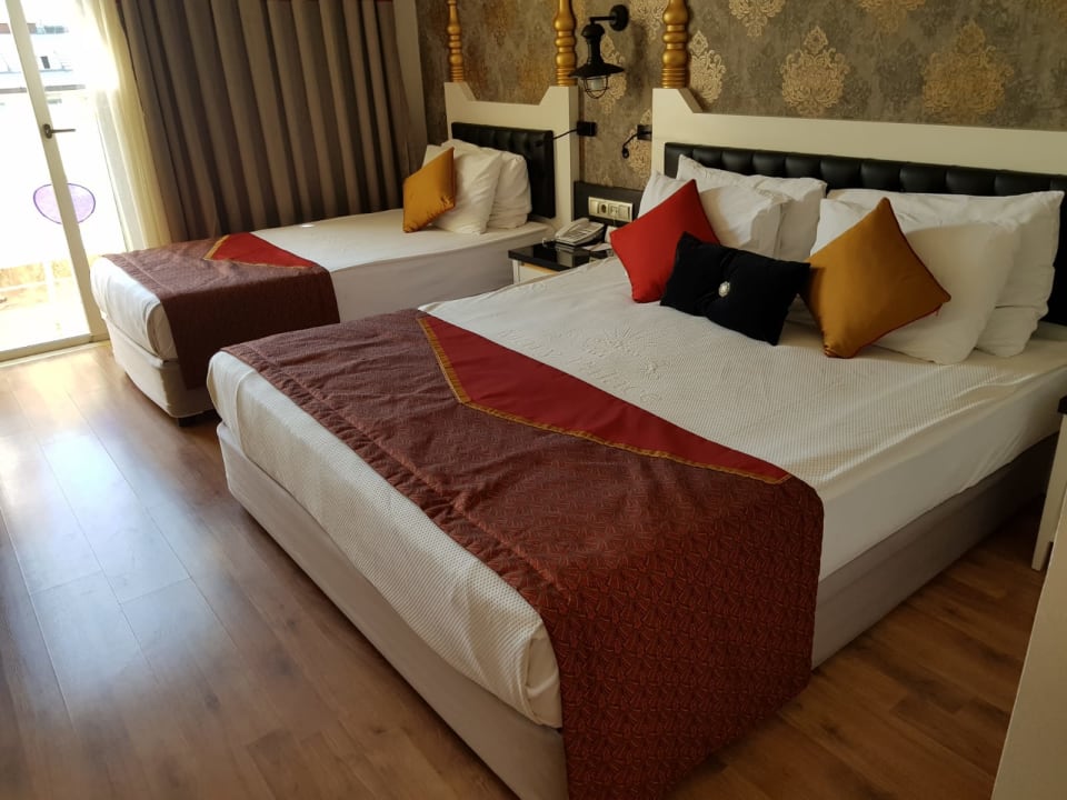 Zimmer Mary Hotel Side