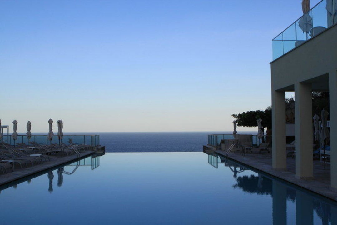 Infinity Pool Jumeirah Port Soller Hotel & Spa