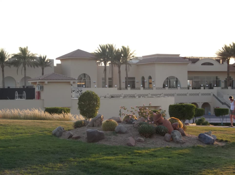 Blick aufs Hautgebäude Cleopatra Luxury Resort Makadi Bay