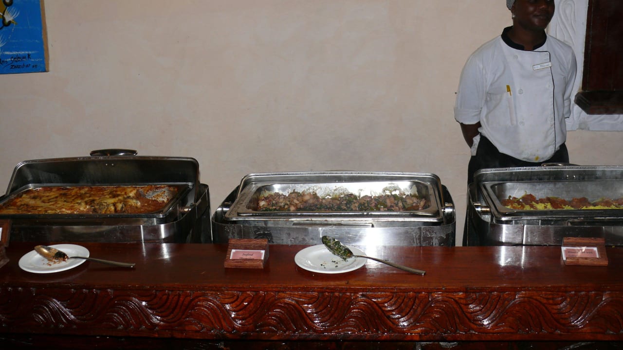 Der Gesichtsausdruck sagt alles zum Buffet Ocean Paradise Resort & Spa