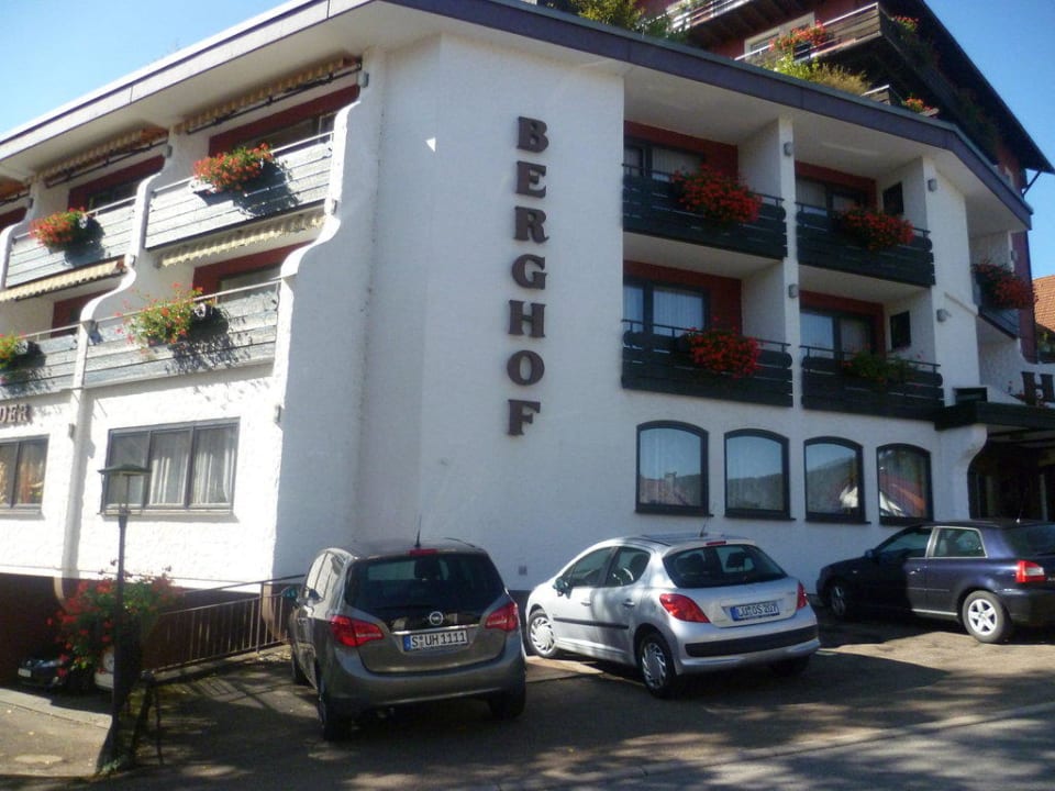 Hoteleingang von der Straßenseite Panoramahotel Berghof