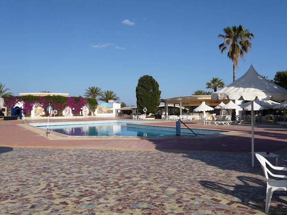 Poolbereich Royal Lido Resort & Spa