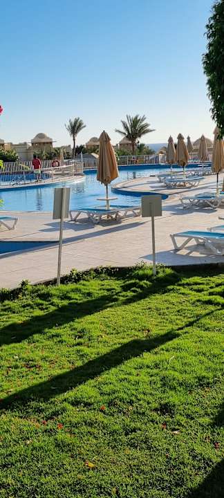 Pool Serenity Alpha Beach