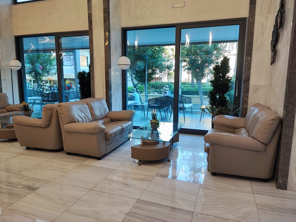 Lobby Rhodos Horizon City
