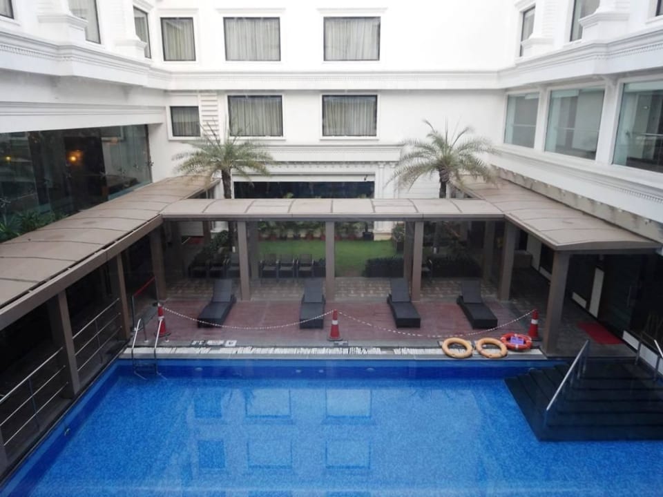 Pool im Atrium Hotel Fortune Jp Palace