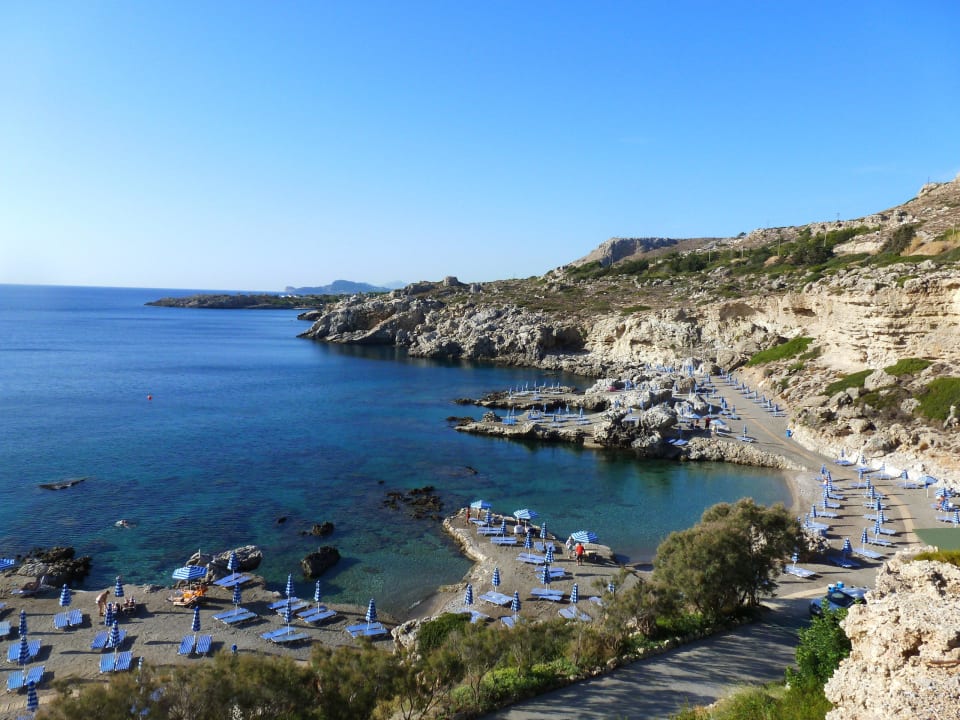 Auf dem Weg zum Strand Hotel Kalithea Horizon Royal