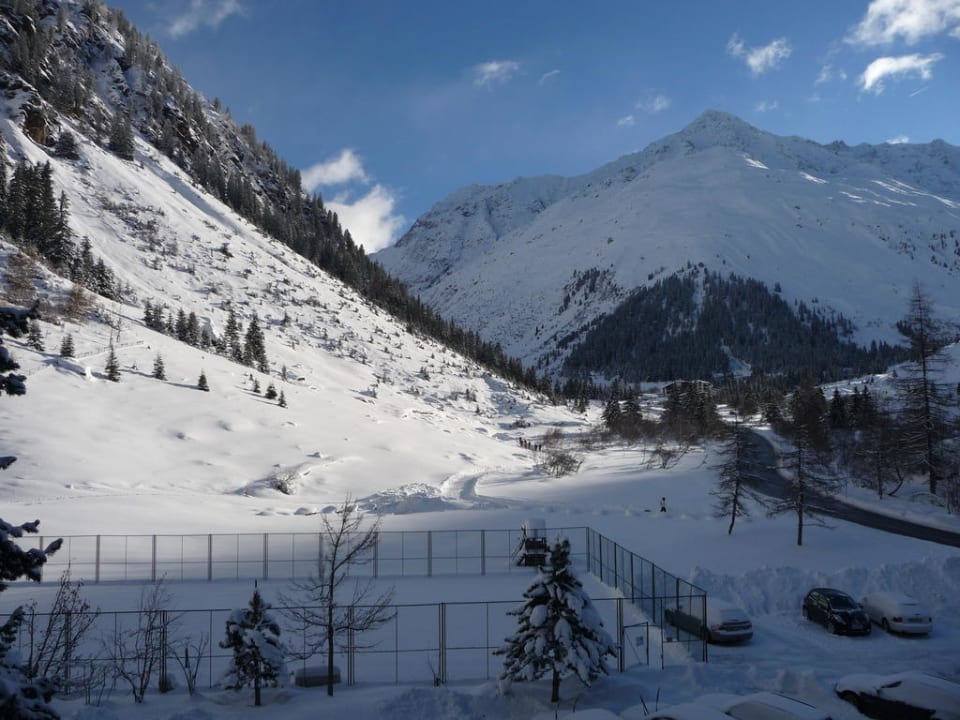 Ausblick auf Gletzscher -  Zimmer 203 Verwöhnhotel Wildspitze