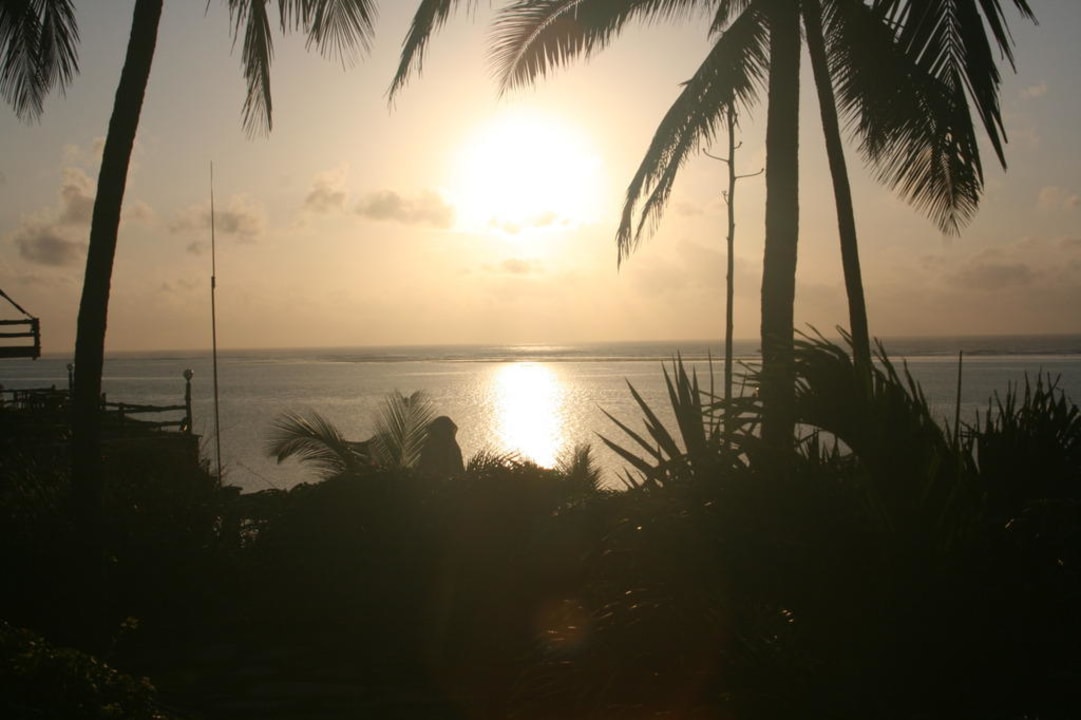 Ein Sonnenaufgang Bahari Beach Hotel