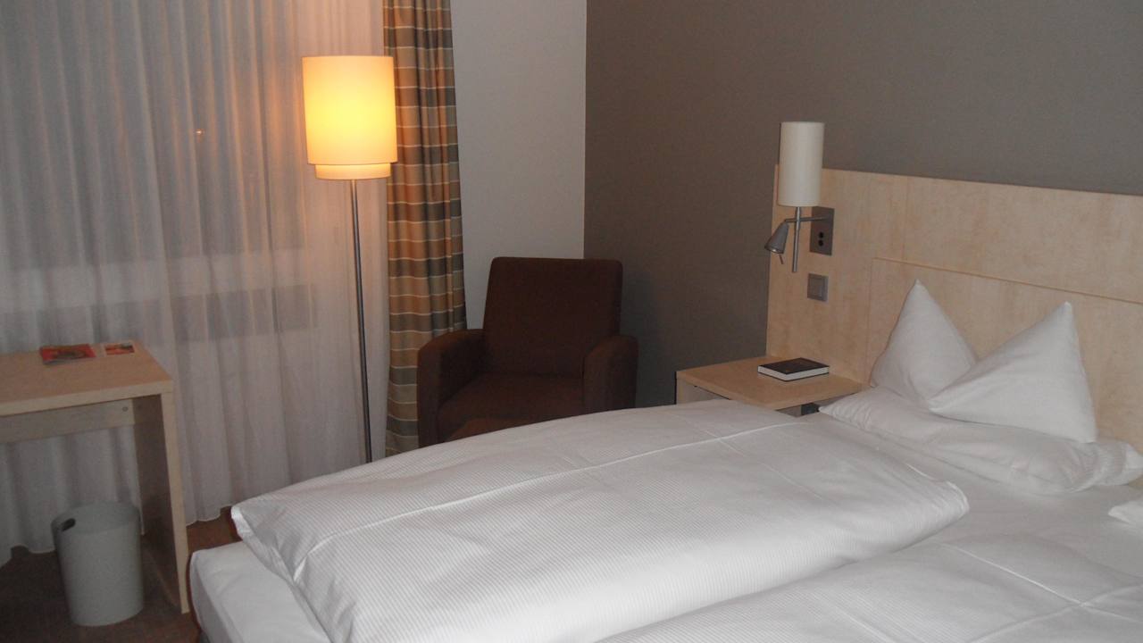 Zimmer 309 - Park Inn, HH Select Hotel Hamburg Nord