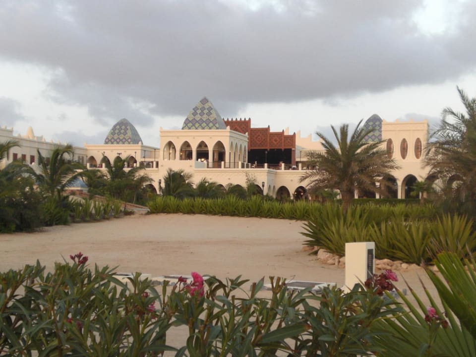 Die Bar der Abendveranstaltungen Hotel Riu Karamboa