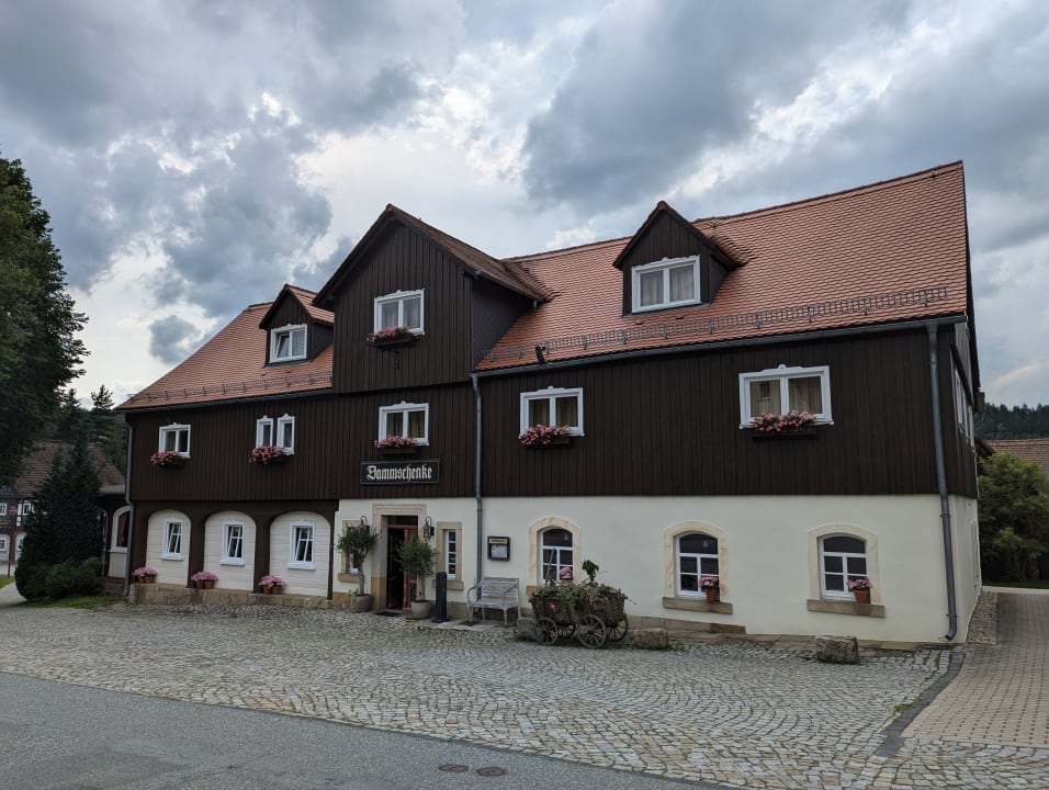 Außenansicht Gasthof & Hotel Dammschenke