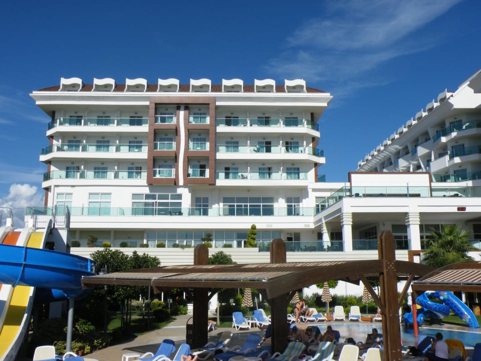 Blick vom Pool Adalya Ocean Deluxe