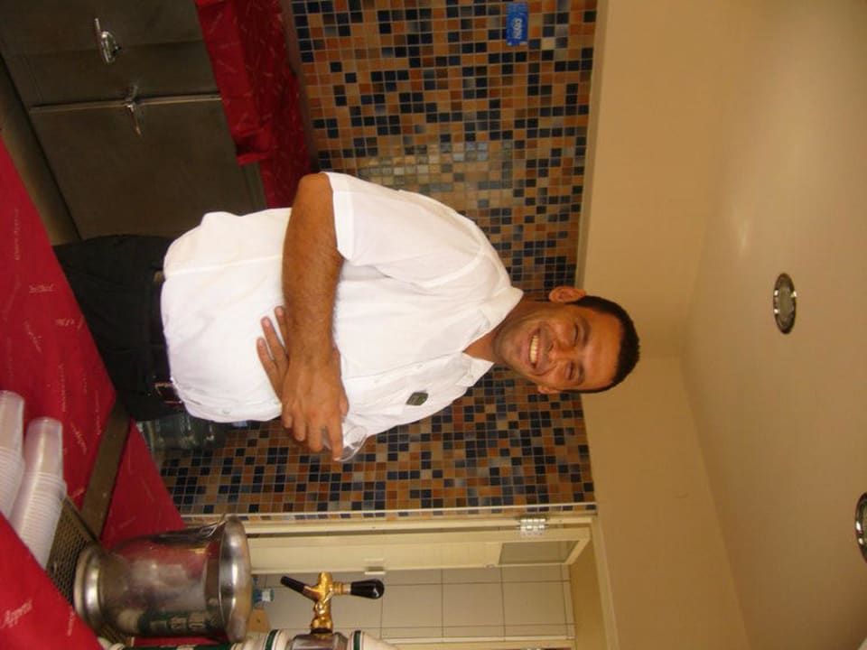 Ahmed von der Strandbar Greenwood Kemer Resort
