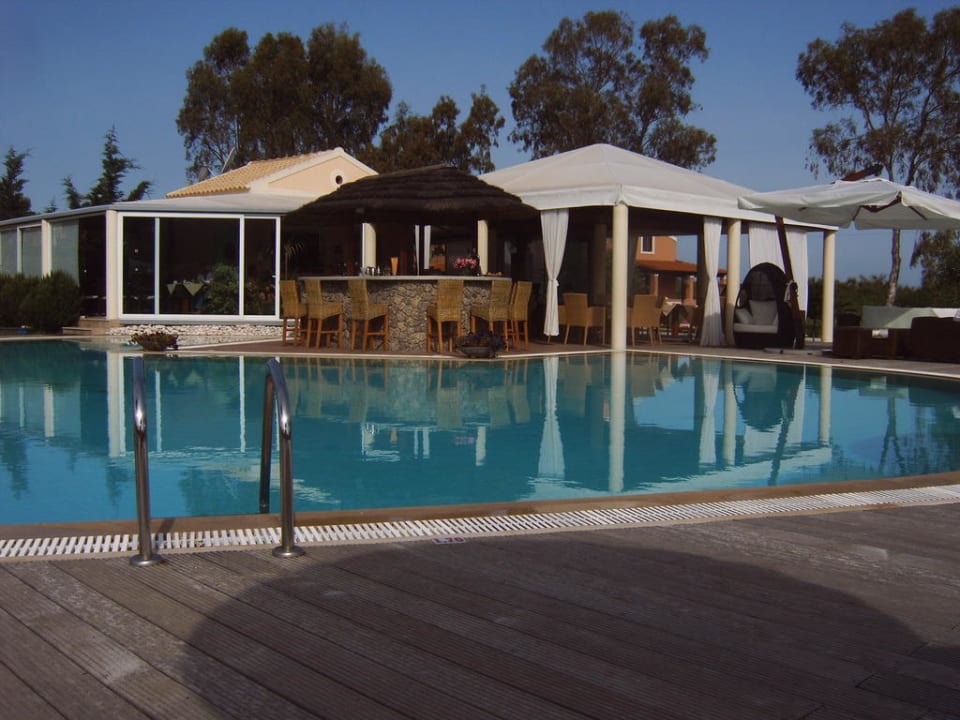Der Pool von der andren Seite Almyros Villas Resort