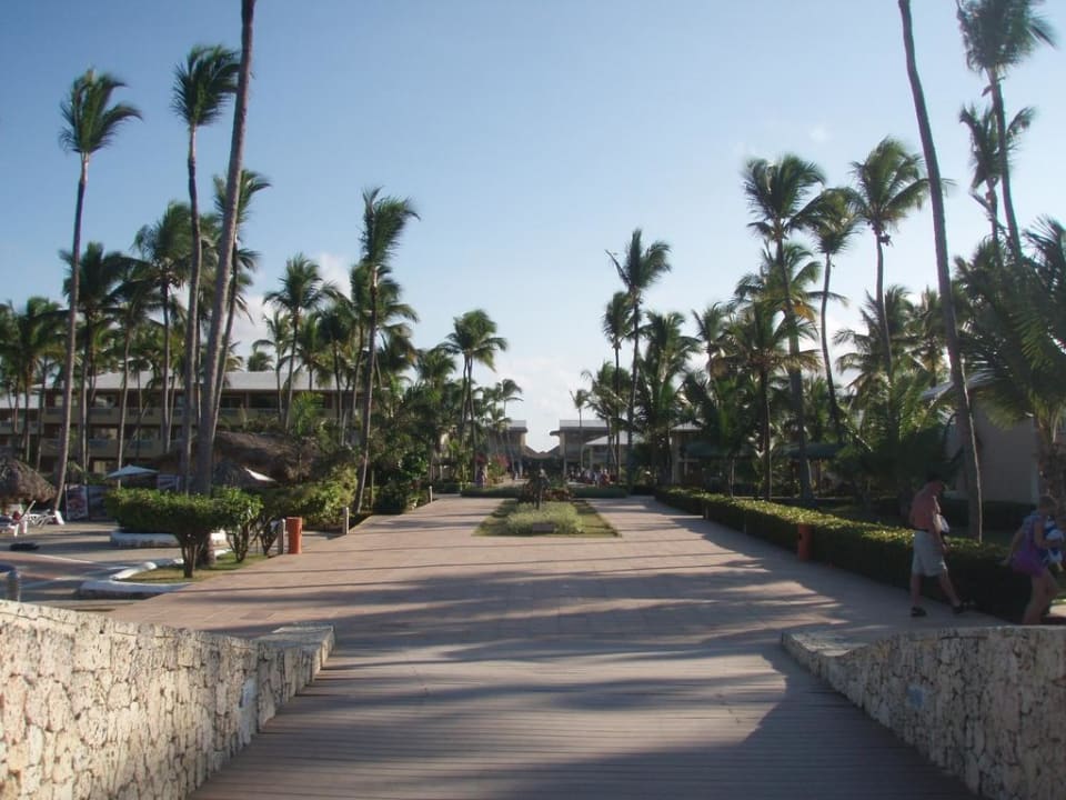 Hauptallee Grand Sirenis Punta Cana Resort & Aquagames