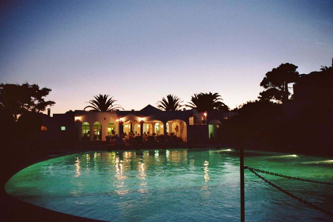 Abendstimmung am Pool Hotel Vila Gaivota