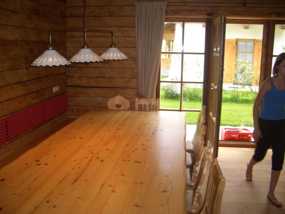 Esstisch im Küchenbereich Feriendorf Holzleb'n