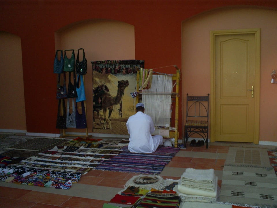 Echte Handarbeit! Pickalbatros Alf Leila Wa Leila Resort - Neverland Hurghada