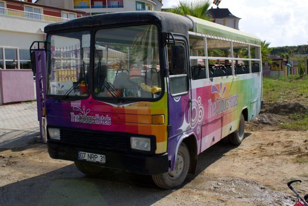 Автобусик до пляжа Ramada Resort by Wyndham Side