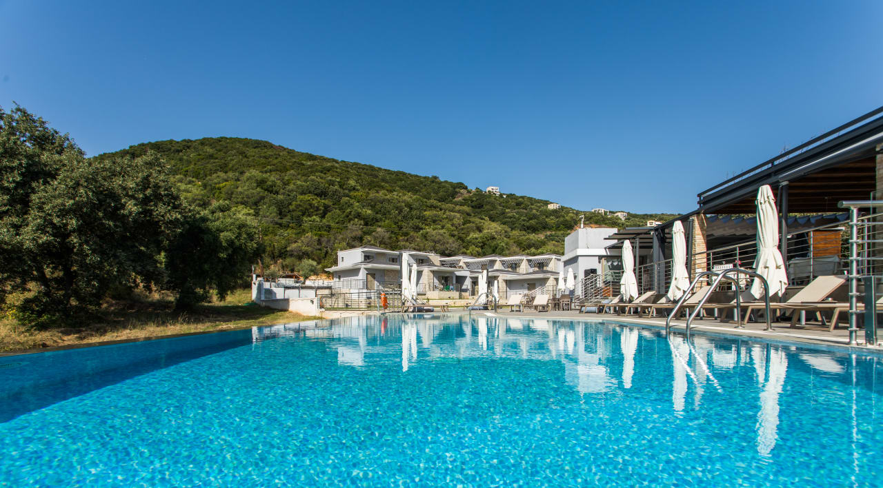 Pool Aqua Oliva Resort - Across Hotels & Resorts