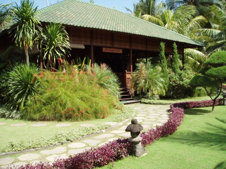 Lobby/Entrance Hotel Candikusuma Beach Villas
