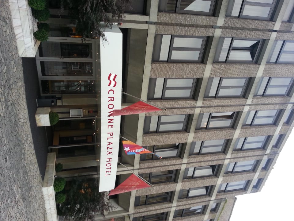 Eingang Hotel Crowne Plaza Maastricht