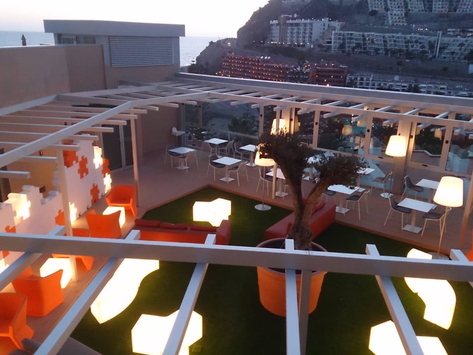 Teil des Früstücksraum.. ohne dach Hotel Riviera Vista