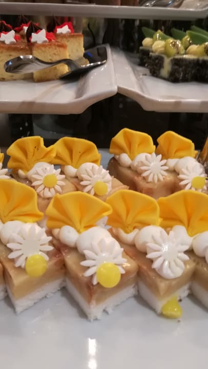 Gastro Acanthus Cennet Barut Collection