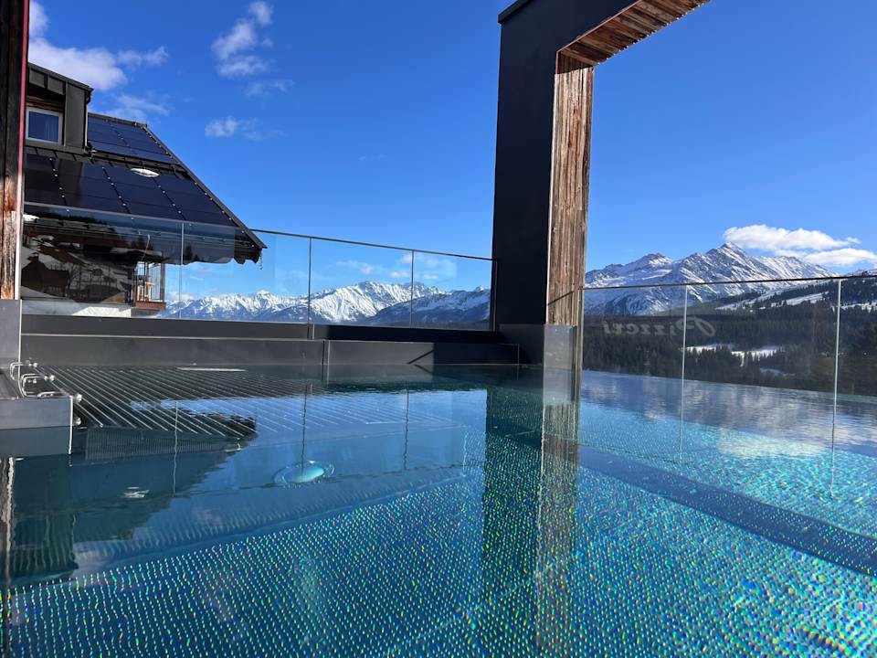 Pool MY ALPENWELT Resort