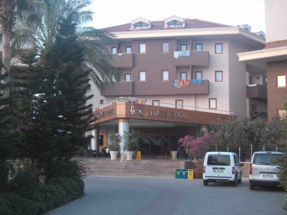 Eingang Hotel Hane Family Resort