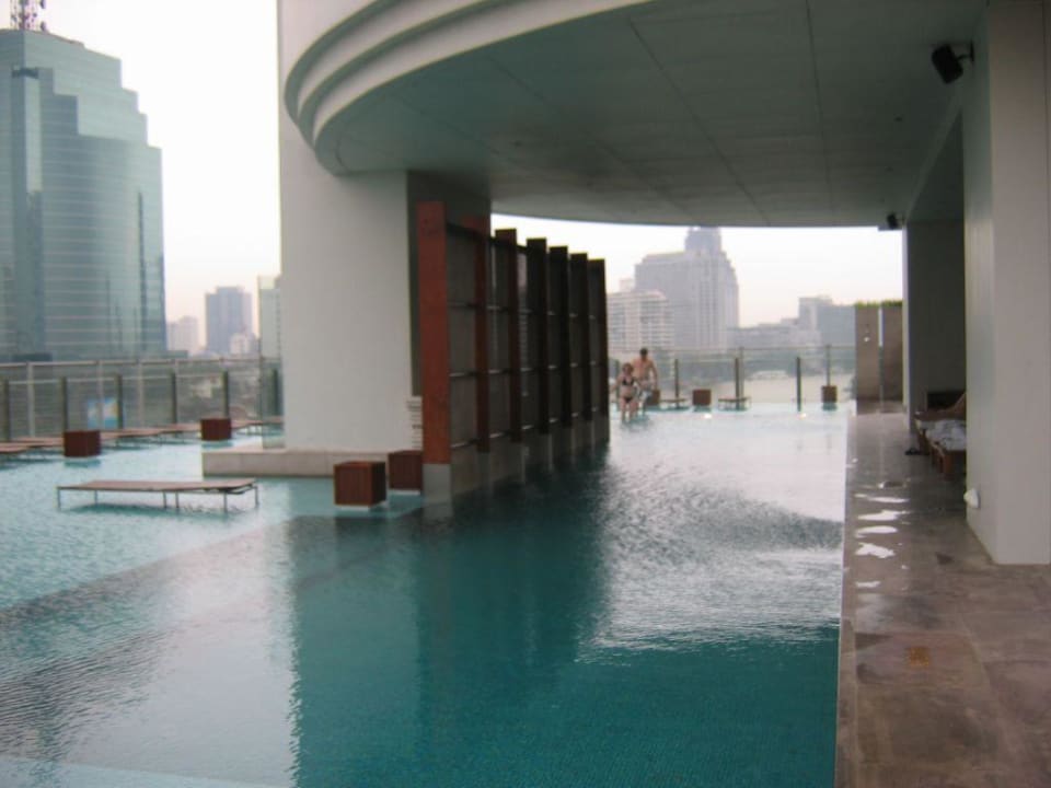 Pool Millennium Hilton Bangkok