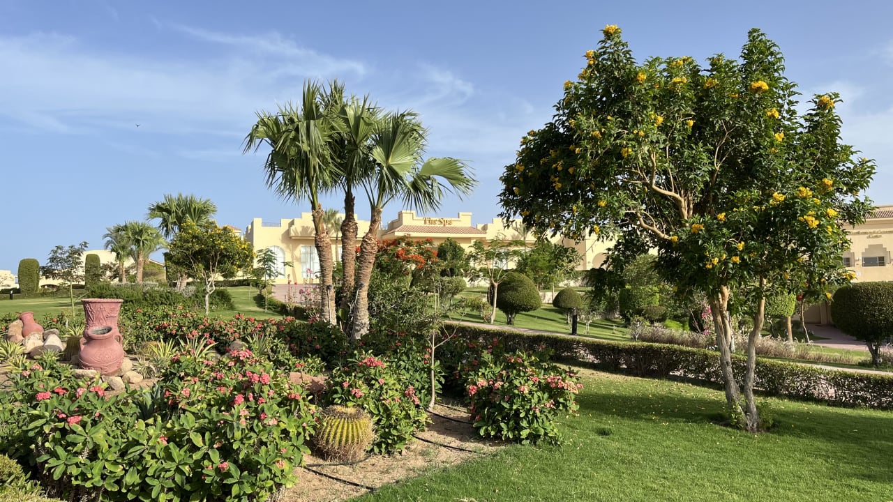 Gartenanlage Cleopatra Luxury Resort Makadi Bay