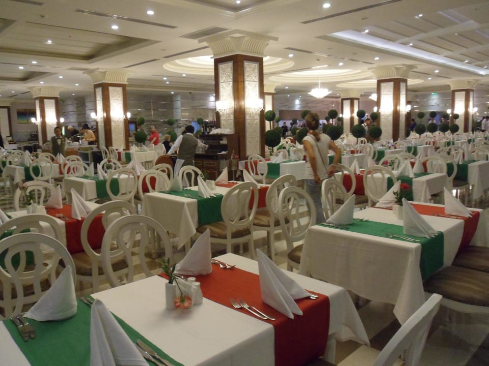 Grosser Speisesaal Diamond Excellence Resort & Spa