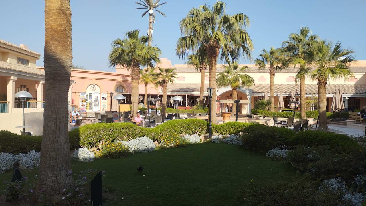 Gartenanlage Mövenpick Resort & Spa El Gouna