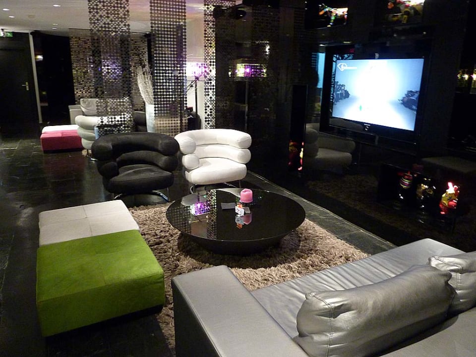 Lobby Yooma Urban Lodge