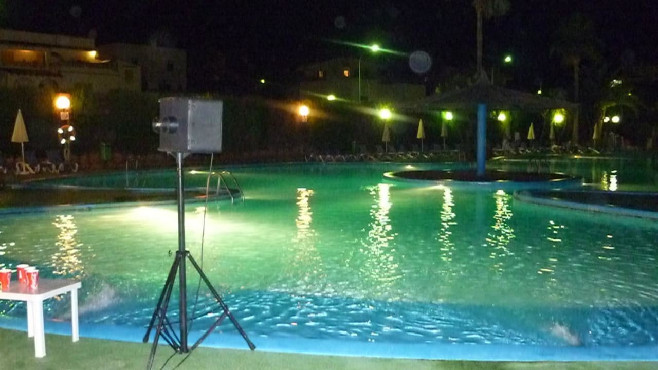 Pool bei Nacht JS Portocolom Suites