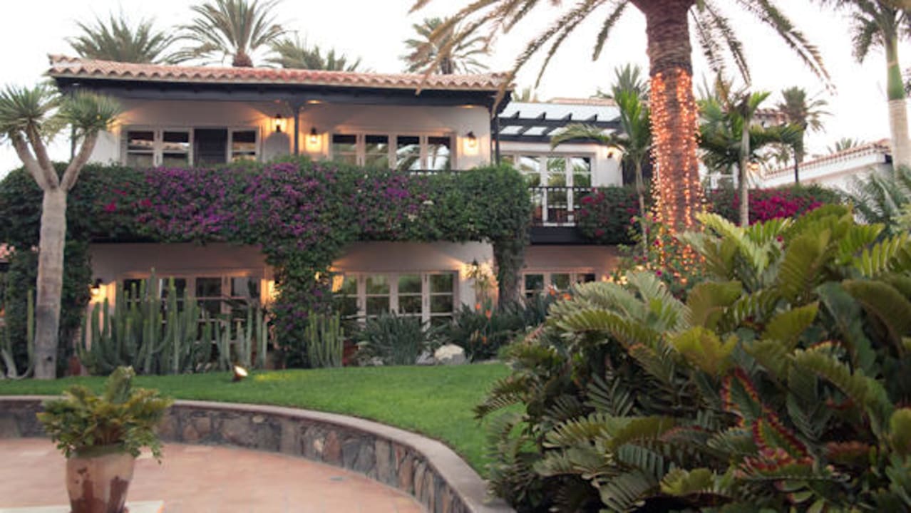 Wohnhaus mit den Zimmern Seaside Grand Hotel Residencia