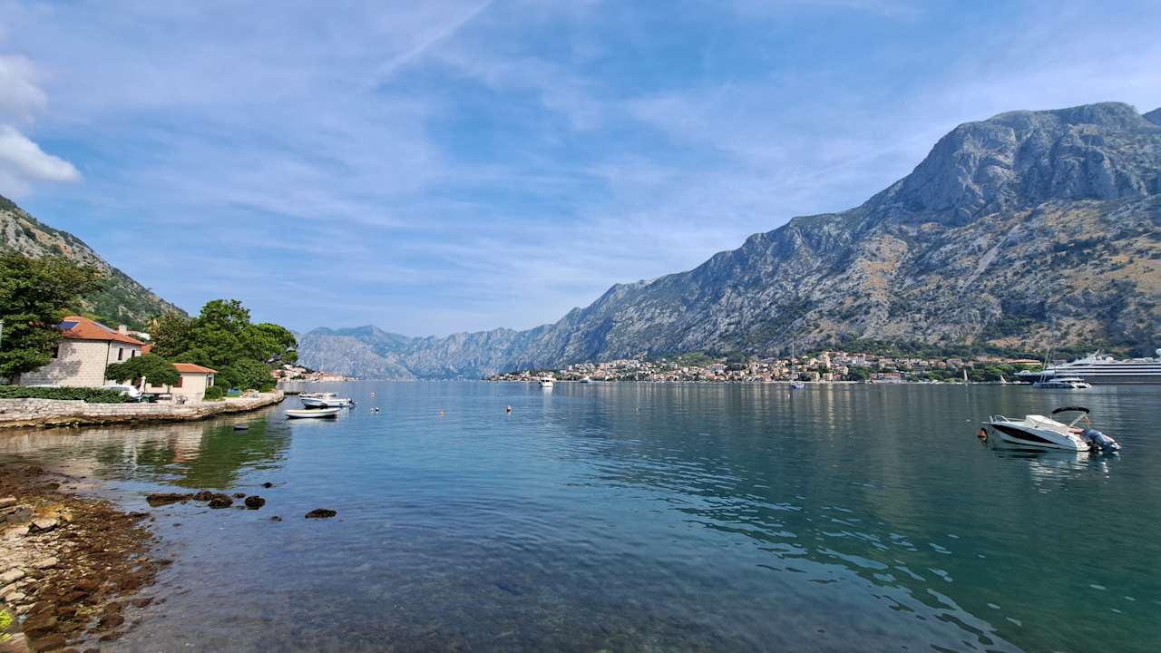 Strand Green Home Apartments